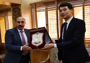 بالصور.. محافظ أسوان يبحث مع سفير كوريا الجنوبية  الاستثمارات السياحية