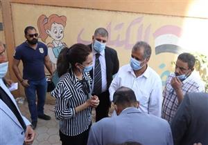 نائبة محافظ الجيزة تتابع تقديم طلبات التصالح بالهرم والعجوزة وشمال وجنوب المحافظة