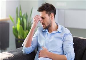 كيف يمكن اكتشاف نقص فيتامين B12 من خلال الوجه؟