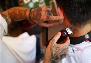 "كورونا" أدى إلى زيادة تكلفة الحلاقة في هذا البلد