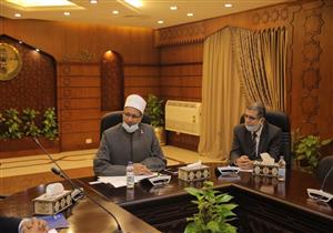 لتسيير رحلات للمبعوثين.. الأزهر يوقع برتوكول تعاون مع وزارة الطيران