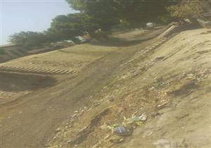 تطهير مخرات السيول بقرى شرق النيل في المنيا- صور