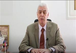 أستاذ بقصر العيني: تجاوزنا ذروة الموجة الثانية لكورونا وعودة الدراسة ممكنة