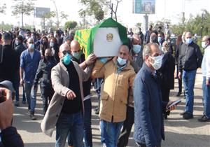 بالصور| انتهاء صلاة الجنازة على هادي الجيار