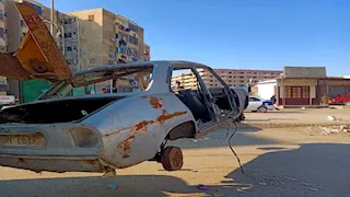 المرور يحرر 815 مخالفة لعدم تركيب الملصق الإلكتروني ويرفع 30 مركبة متروكة