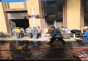 بالصور.. 4 سيارات إطفاء تجابه حريقًا داخل مخزن أدوية بالعباسية