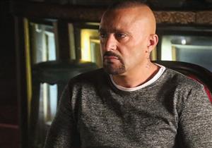 أحمد السقا يطلب الدعاء لوالد زوجته محمد الصغير "أبويا وصاحبي"