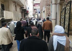 "تشييع جثمان والدة الشيخ عبدالفتاح الطاروطي بمسقط رأسه بالشرقية"