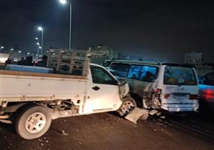 إصابة 3 أشخاص في تصادم سيارتين أعلى محور صفط اللبن