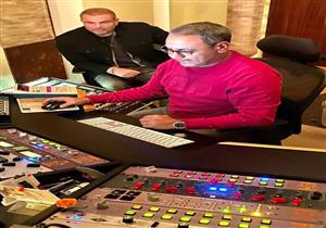 أمير محروس: "كان نفسي أشتغل مع عبد الحليم حافظ وربنا اداني عمرو دياب" (فيديو)