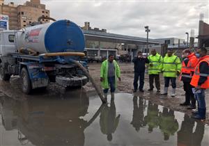 صقيع ورياح غربية.. "نوة الكرم" تواصل ضرب الإسكندرية- صور