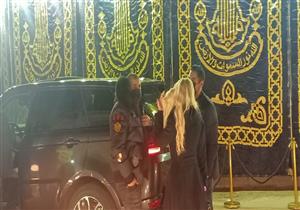 محمد زيدان وزوجته في عزاء محمد الصغير (صور)