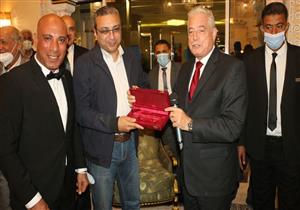 تكريم المشاركين في مهرجان الهجن المحلي الثاني بشرم الشيخ- صور