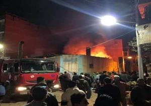 السيطرة على حريق هائل بمخزن أحذية بفيصل