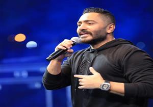 تامر حسني يهنئ الجمهور بعيد الميلاد المجيد