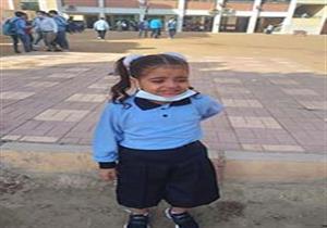   "بوست على الفيسبوك وغلطة سائق".. قصة صورة "التلميذة التائهة ريتاج" في أول أيام الدراسة بالمنيا