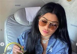 هيفاء وهبي تنشر صورا من داخل الطائرة 
