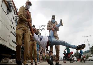 اغتيالات وحملات اعتقال.. ماذا يحدث في كشمير؟ 