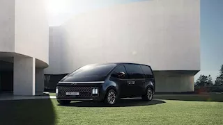 هيونداي ستاريا.. سيارة 7 راكب تقطع أكثر من 700 كيلو بخزان وقود واحد (أسعار ومواصفات)