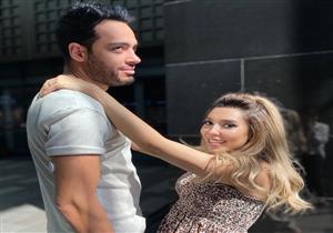 "غلطت في نشر حياتي للعلن".. رامي جمال يعتذر لزوجته ويوجه رسالة لها 