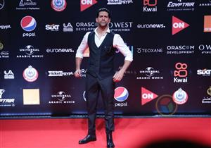 أحمد مجدي بإطلالة أنيقة في ثالث أيام مهرجان الجونة