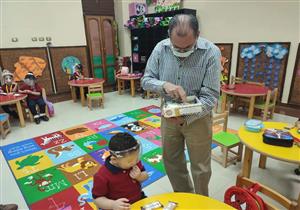 صور.. مدرسة مطرانية الأقباط الأرثوذكس توزع حلوى المولد على التلاميذ في بورسعيد