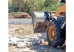 إزالة 7 حالات تعدي على الأراضي الزراعية بسنورس في الفيوم