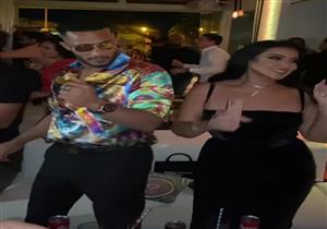 محمد رمضان بقميص ملون وسمية الخشاب متألقة