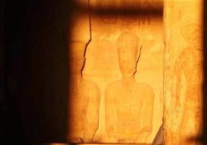 لـ 20 دقيقة.. الشمس تتعامد على تمثال رمسيس الثاني بمعبد أبوسمبل