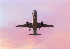 كيف سقطت فضلات من مرحاض طائرة على رجل في بريطانيا؟