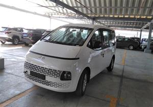 بالصور.. هيونداي ستاريا في مصر بسعر رسمي 1.1 مليون جنيه