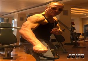  خاص| حقيقة مشاركة فان دام لمحمد هنيدي في عمل فني جديد