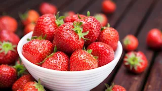 الفراولة أم الكرز.. أيهما أفضل لمستوى السكر في الدم؟