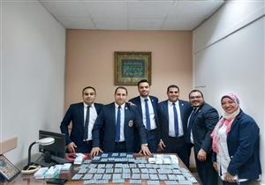 ضبط أقراص مخدرة مع راكبين قادمين من إيطاليا بمطار القاهرة