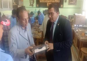 "تعليم جنوب سيناء" تتسلم 1180 تابلت لطلاب الصف الأول الثانوي