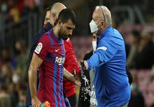 هل يكون مؤتمر الوداع؟.. برشلونة يتحدث عن مستقبل أجويرو