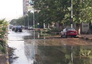 بالفيديو.. شوارع أسوان تتحول لمستنقعات بسبب الطقس السيىء