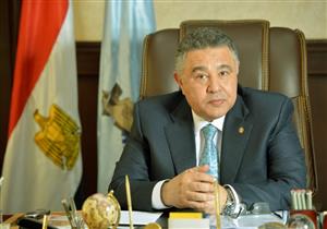 محافظ البحر الأحمر: استيراد أجهزة حديثة لرصد حركة الكائنات البحرية والقروش في الغردقة