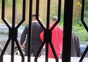 بالصور.. لحظة ترحيل "سفاح الجيزة" إلى السجن