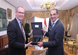 وزير الاتصالات يبحث التعاون مع السويد في مجالات الذكاء الصناعي والأمن السيبراني