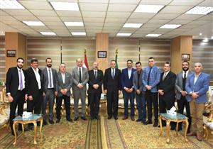 محافظ الشرقية يستقبل مجلس إدارة نادي الشرقية الجديد (صور)