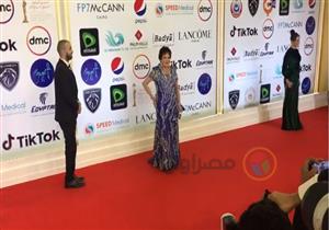 لبلبة على السجادة الحمراء بمهرجان القاهرة (صور)