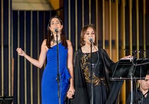 ابنة عفاف راضي تشاركها غناء "لمين يا قمر" وميدلي أغاني الأطفال بالسعودية