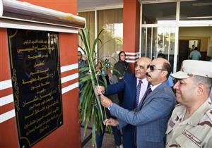 صور.. محافظ أسوان يفتتح قاعة المشير طنطاوي في الجامعة