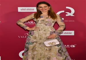 بالريش.. ريا أبي راشد تخطف الأنظار بإطلالتها في مهرجان القاهرة السينمائي