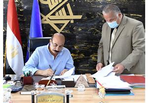 تخفيض الحد الأدنى للقبول بمدارس الخدمات والطاقة الشمسية في أسوان