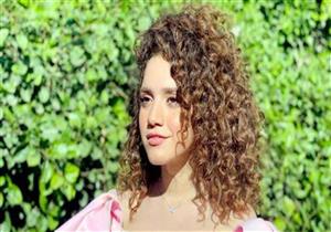 بالأسود.. رنا رئيس تتألق في افتتاح مهرجان "القاهرة السينمائي"