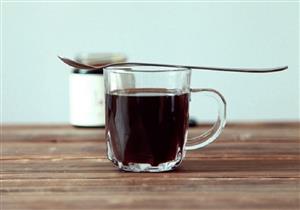 طبيب يحذر: الشاي يشكل مخاطر صحية في هذه الحالة