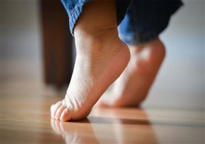 تشوهات الأقدام لدى الأطفال.. متى تستلزم استشارة الطبيب؟