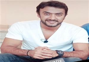 "فيديو| أحمد العوضي يمارس رياضة "البوكسينج